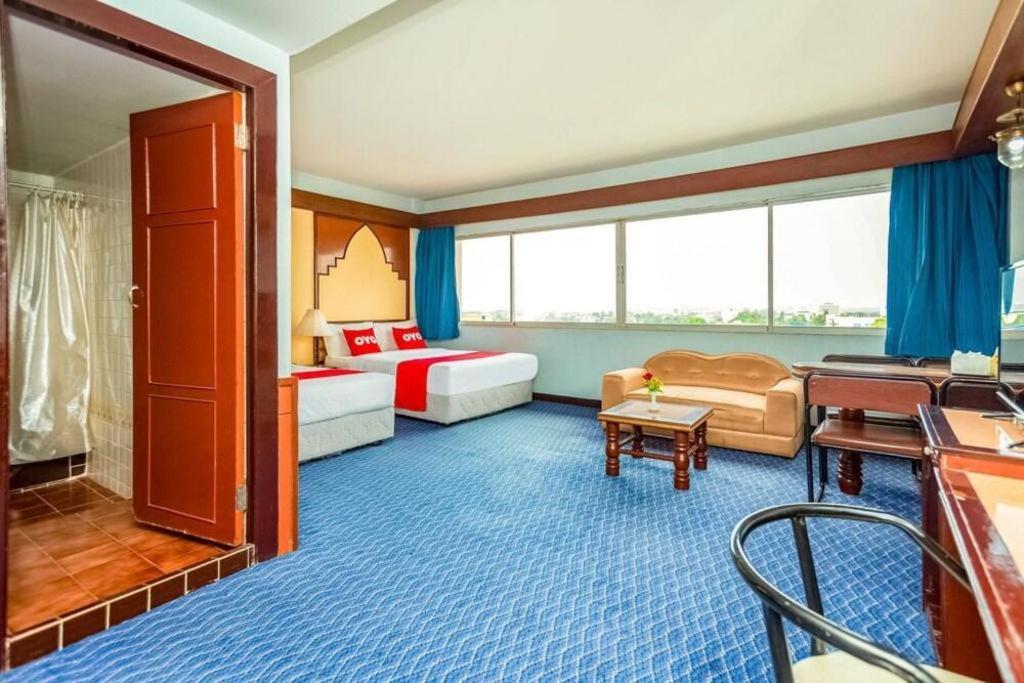 Oyo 441 Grand Thara Hotel Surat Thani Zewnętrze zdjęcie