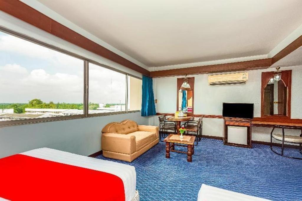 Oyo 441 Grand Thara Hotel Surat Thani Zewnętrze zdjęcie