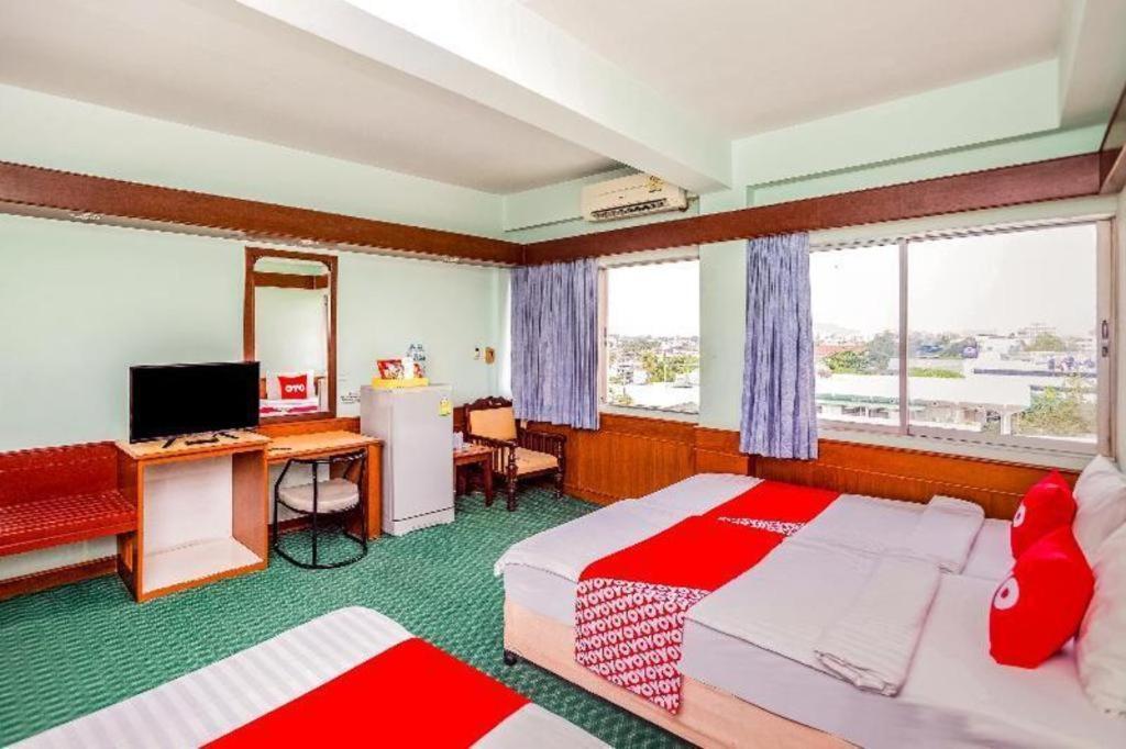 Oyo 441 Grand Thara Hotel Surat Thani Zewnętrze zdjęcie
