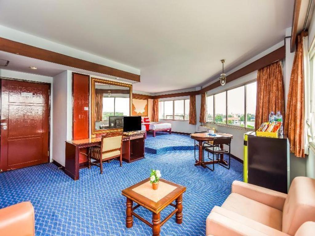 Oyo 441 Grand Thara Hotel Surat Thani Zewnętrze zdjęcie