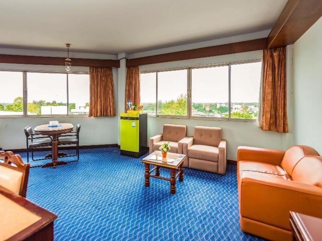 Oyo 441 Grand Thara Hotel Surat Thani Zewnętrze zdjęcie